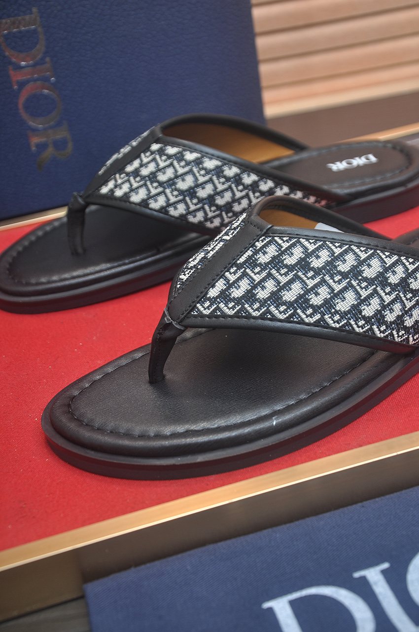 Dior Patterned Strap Thong Sandals - Layered Sole With Stitched Edge