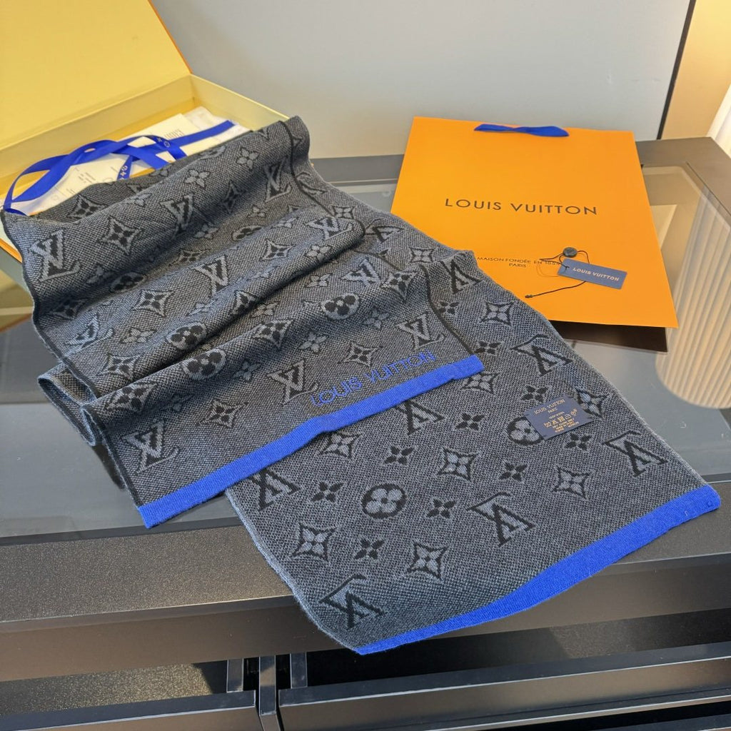 Louis Vuitton Gray Trim Knit Scarf